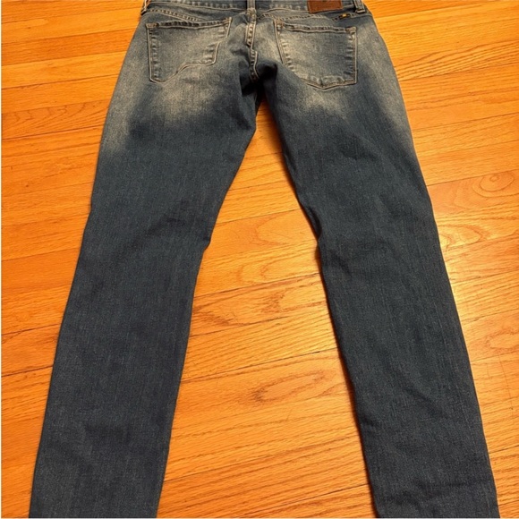 Lucky Brand Jeans - Picture 2 of 4